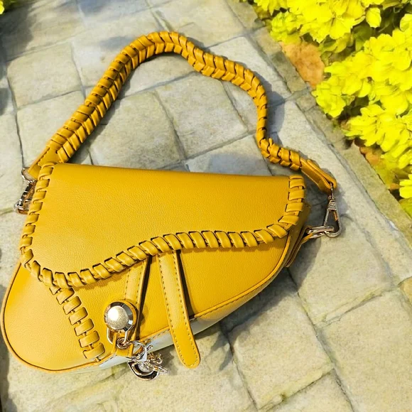 SPRING SALE!! Yellow Commuter Designer Women's Bag - Picture 4 of 9
